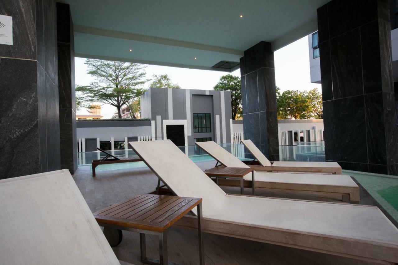The Base Central Pattaya By Pattaya Holiday Екстериор снимка