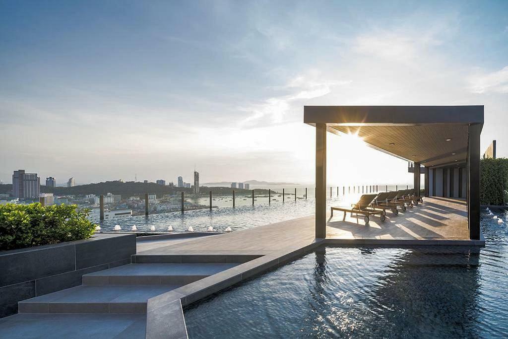 The Base Central Pattaya By Pattaya Holiday Екстериор снимка