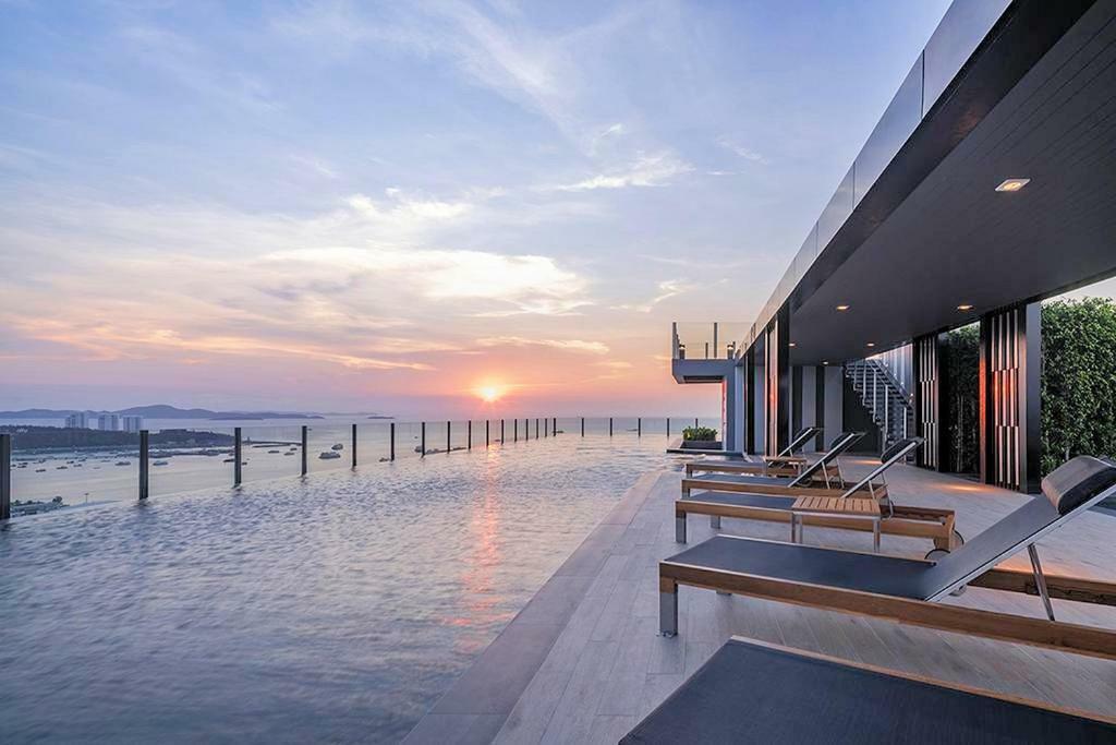 The Base Central Pattaya By Pattaya Holiday Екстериор снимка